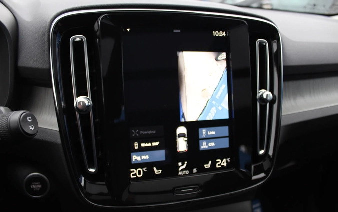 Volvo XC 40 cena 149900 przebieg: 32000, rok produkcji 2021 z Łomża małe 781